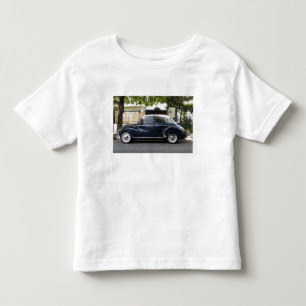 Old but very well kept Audi car. Toddler T-shirt