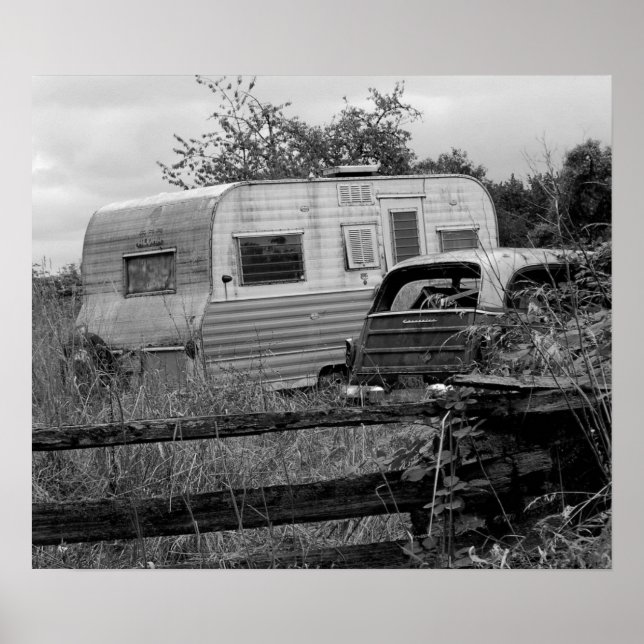 Old camper in black and white poster (Front)