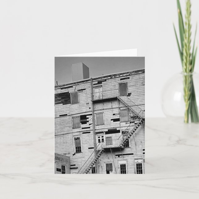 Old Delapitated Abandoned Factory Building Photo (Devant)