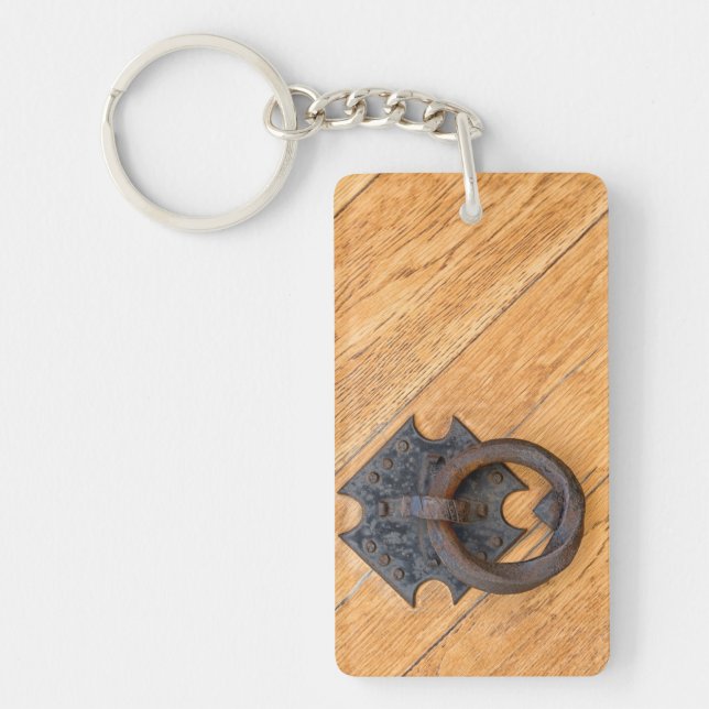 Old door knocker keychain (Front)