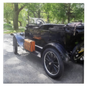 Old Fashioned Car With Luggage Rack' Tile
