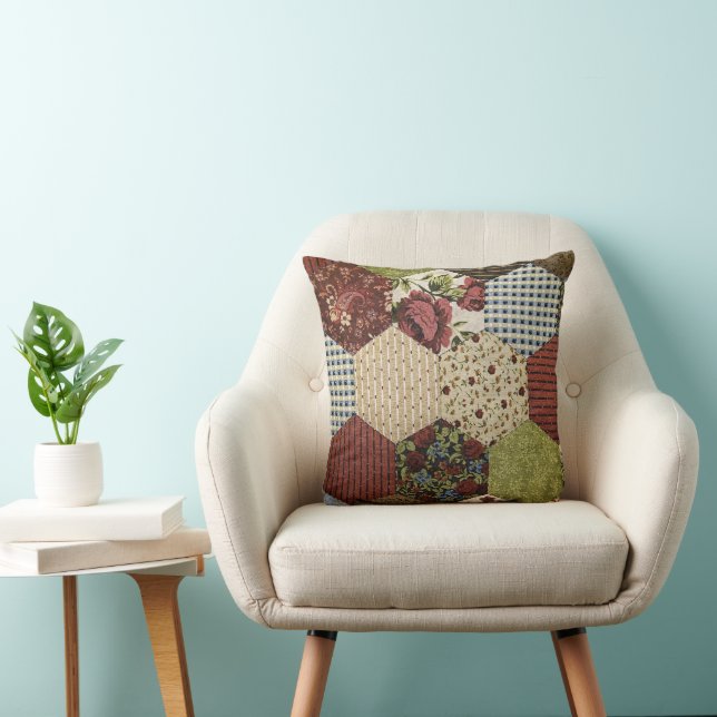 Old-fashioned Quilt Design Throw Pillow (Chair)