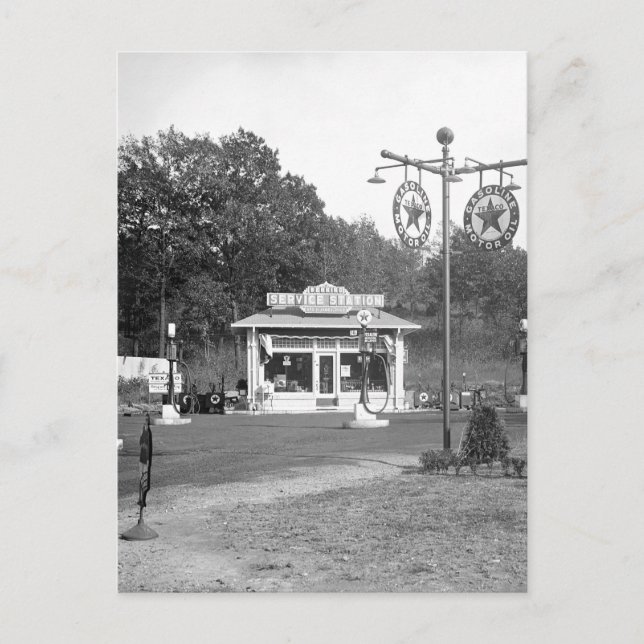 Old gas station, 1925 postcard (Front)