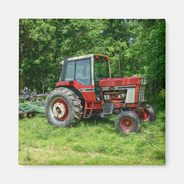 Old International Tractor Magnet (Front)