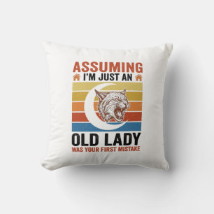 Old Lady Wildcat Vintage Funny Shirt Design_1 Throw Pillow