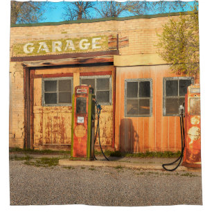 Old service station in rural Utah,  USA. vintage, 