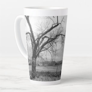 Old Winter Tree Latte Mug
