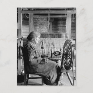 oLD wOMAN uSING sPINNING wHEEL 1930S PHOTOGRAPH Postcard