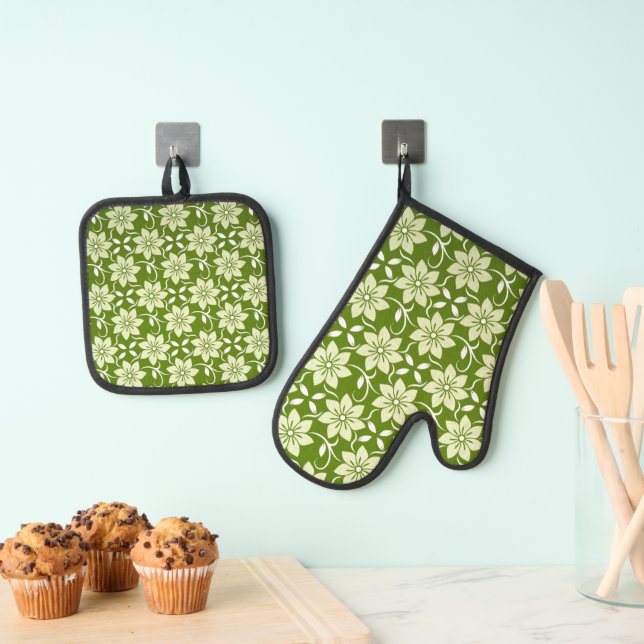 Olive Blossom Repeat Oven Mitt & Pot Holder Set (Insitu(Hanging))
