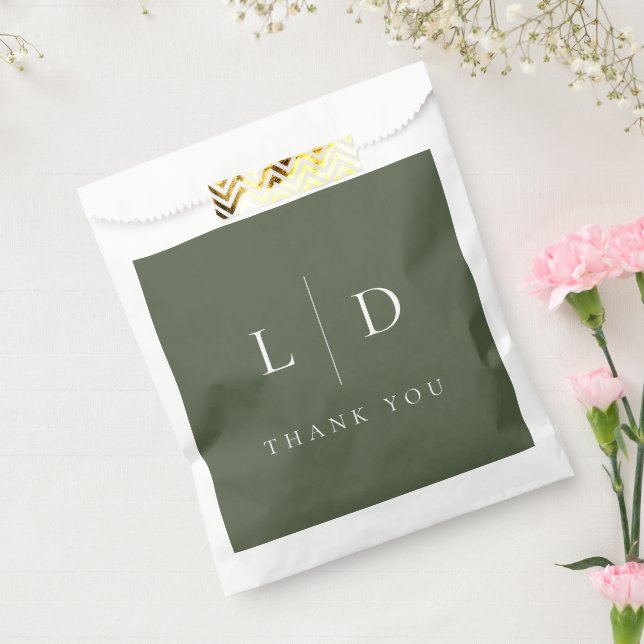 Olive Green Minimalist Monogram Wedding Favour Bag (Sealed)