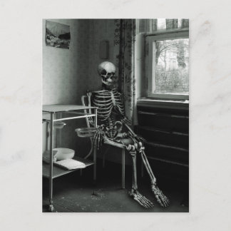 Oma wartet immer noch auf den Arzt Postcard