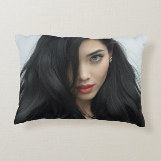 One eye beauty accent pillow