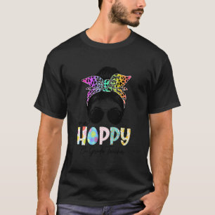 One Hoppy 7th Grade Teacher Messy Bun Teacher East T-Shirt