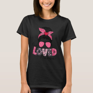 One Loved Nurse Messy Bun Valentine's Day Women Gi T-Shirt