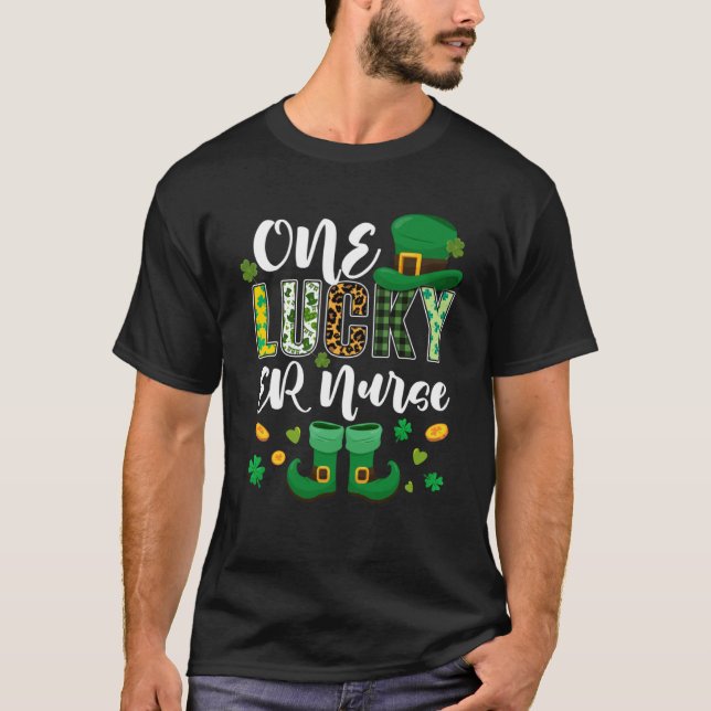 One Lucky ER Nurse St Patricks Day Love T-Shirt (Front)