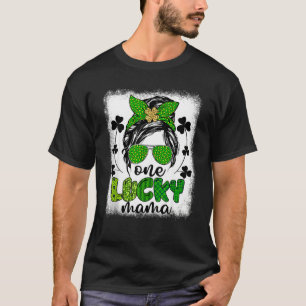 One Lucky Mama Messy Bun St Patrick's Day Leopard  T-Shirt