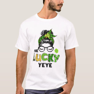 One Lucky Yeye Messy Bun Leopard St Patrick's Day T-Shirt