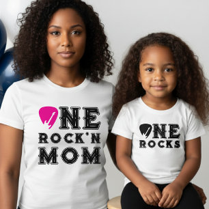 One Rock'n Mom Guitar Pick Parent Birthday T-Shirt