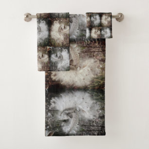 Open Milkweed Pods   Seeds with Silk   Filters Bath Towel Set