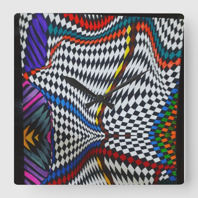 Optical Illusion Wall Clock (Front)