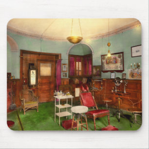 Optometrist - I see dead people 1920 Mouse Pad