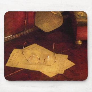 Optometrist - Reading Glasses Mouse Pad