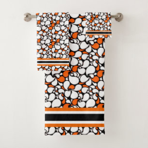 Orange and black paisley bath towel set