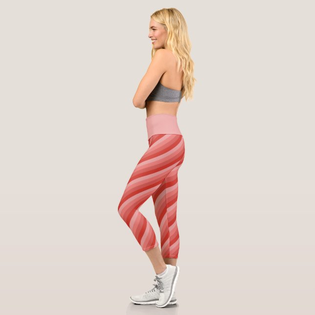 Orange Hues Diagonal Stripes Capri Leggings (Gauche)