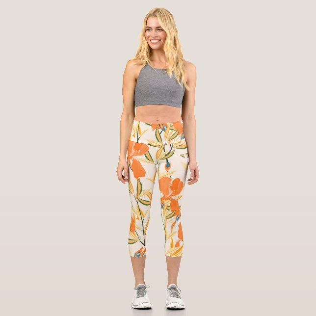 Orange irises: seamless floral pattern capri leggings (Front)