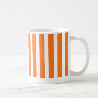: orange lumineuse rayée, citrouille, tasse