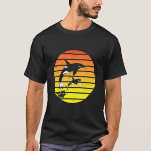 Orca Family Vintage Retro Killer Whale Family Desi T-Shirt