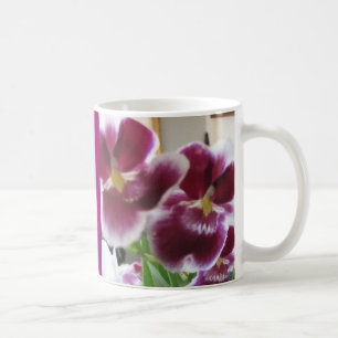 Orchidée élégante dans la tasse d'aquarelle