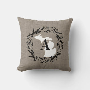 Oreiller à lancer de monogramme de couronne rustiq