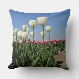 Oreiller à lancer de terrain de tulipes blanches e