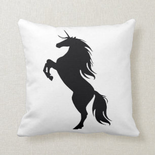 Oreiller à lancer en silhouette de licorne noire