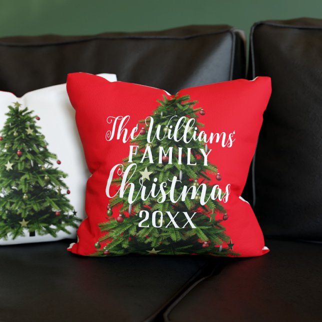 Oreiller à lancer Festive Red and Green Christmas  (Add your family name and year established to this festive red throw pillow. It's double sided!)