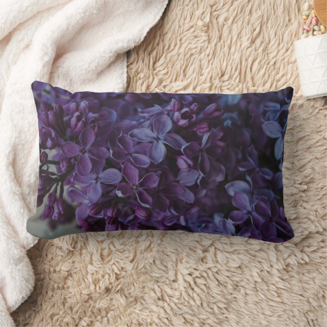 Oreiller à lancer floral pourpre (Couverture)