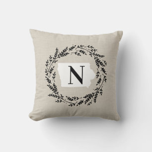 Oreiller à lancer Iowa Rustic Wreath Monogram