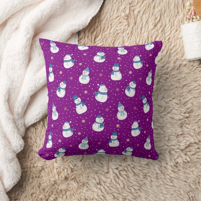 Oreiller à lancer violet de Noël avec des neigeurs (Couverture)