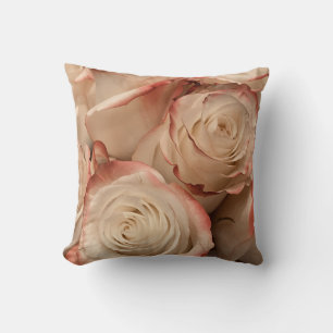 Oreiller classique jeté à roses à bout rouge et cr
