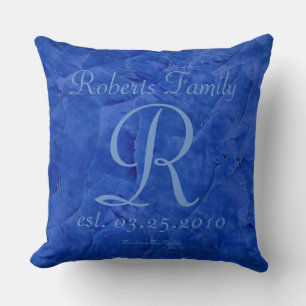Oreiller de luxe à monogramme personnalisé