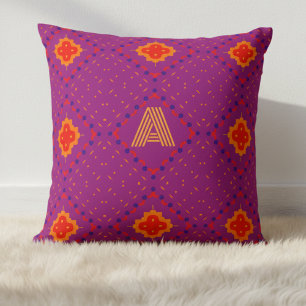 Oreiller jeté à monogramme tribal violet