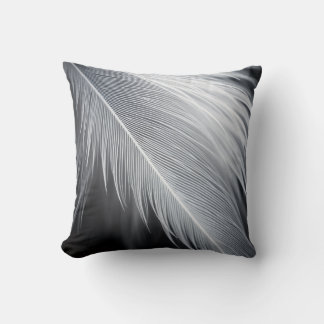 Oreiller jeté à plume noire et blanche