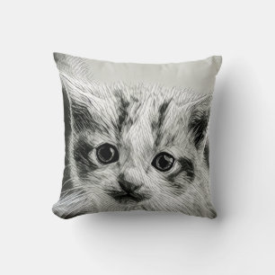 Oreiller jeté au visage de chaton adorable