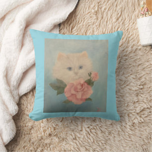 Oreiller jeté avec chaton blanc et fleurs