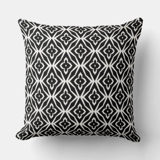 Oreiller moderne à lancer noir et blanc Boho