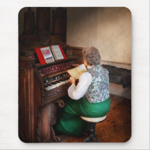 Organist - The lord is my shepherd Mouse Pad