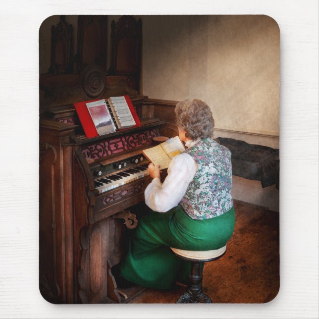 Organist - The lord is my shepherd Mouse Pad (Front)