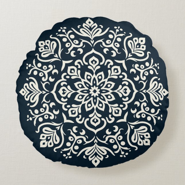 Oriental Arabesque Majestic Motifs Round Pillow (Front)