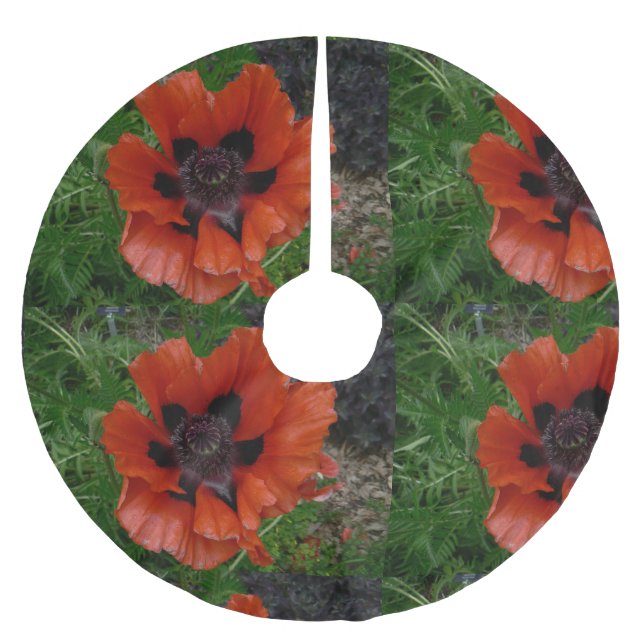 Oriental poppy        brushed polyester tree skirt (Front)